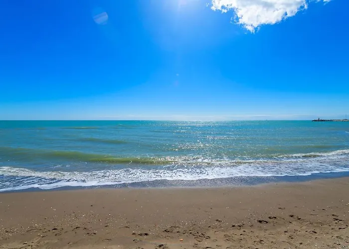 Junto A La Playa * Torremolinos